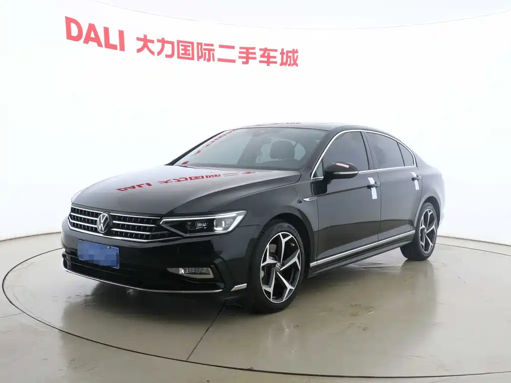 Volkswagen Magotan 2023 2 Million Units Anniversary Edition 330TSI DSG Luxury Model 2023