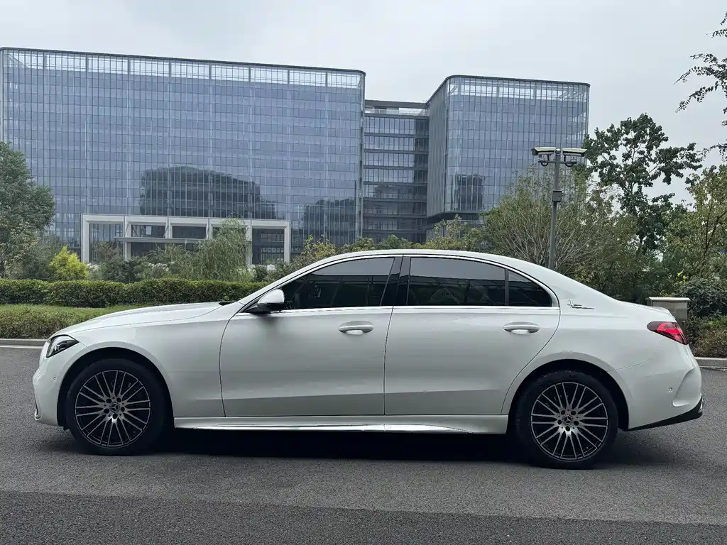 Mercedes-Benz Mercedes-Benz C-Class 2023 C 260 L Sport Edition 2023 - thumbnail 8