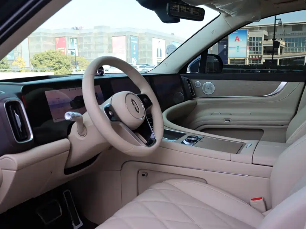 AITO M9 Aito M9 2025 Extended Range Ultra 52kWh 4-seater 2025 - thumbnail 14