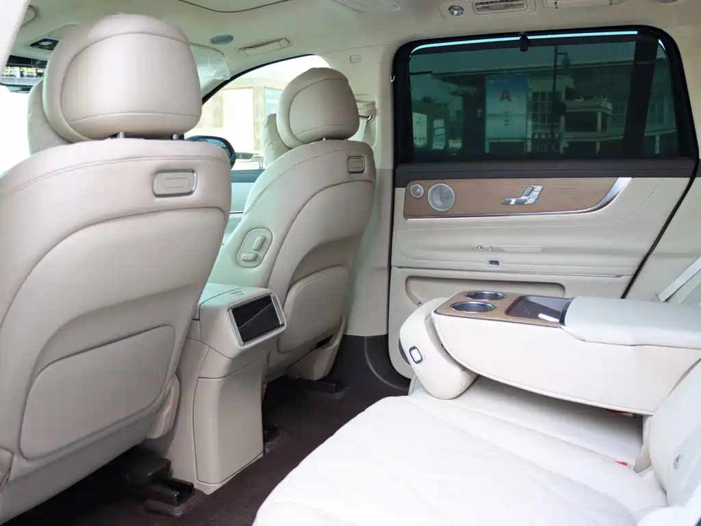 AITO M9 Aito M9 2025 Extended Range Ultra 52kWh 4-seater 2025 - thumbnail 16
