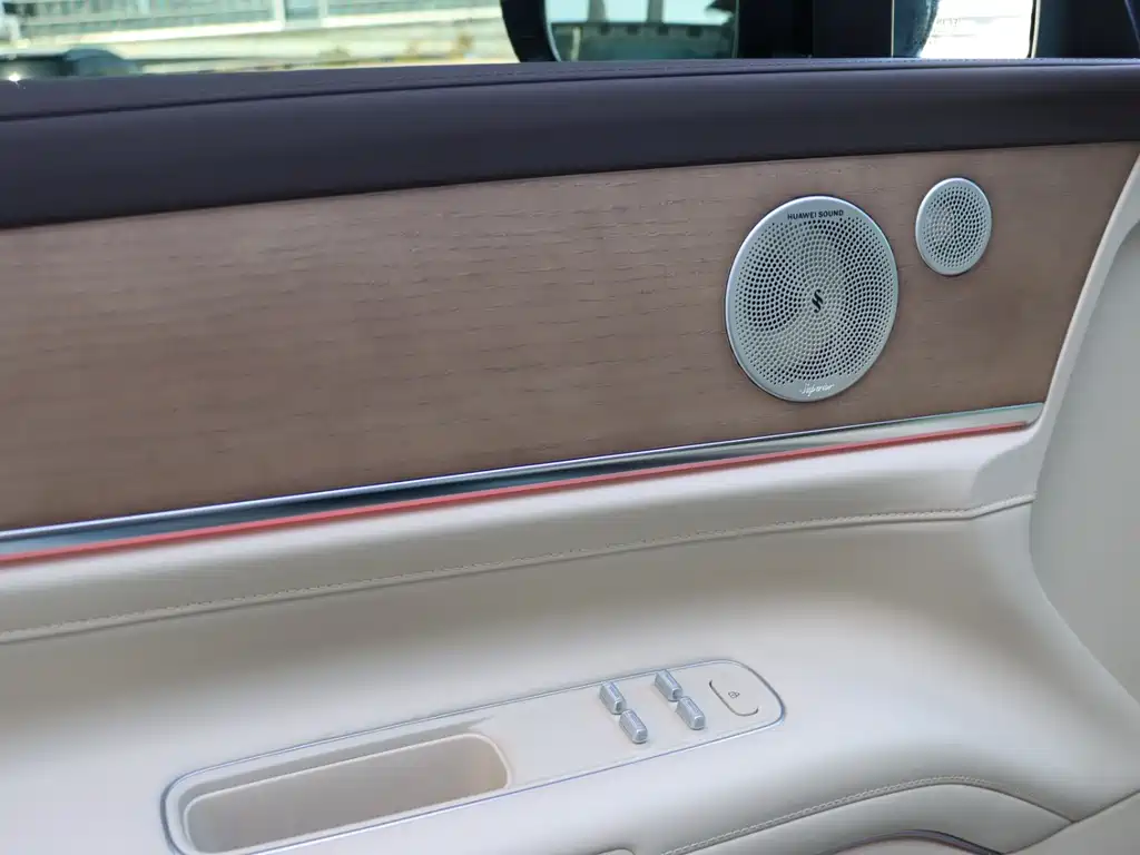 AITO M9 Aito M9 2025 Extended Range Ultra 52kWh 4-seater 2025 - thumbnail 17
