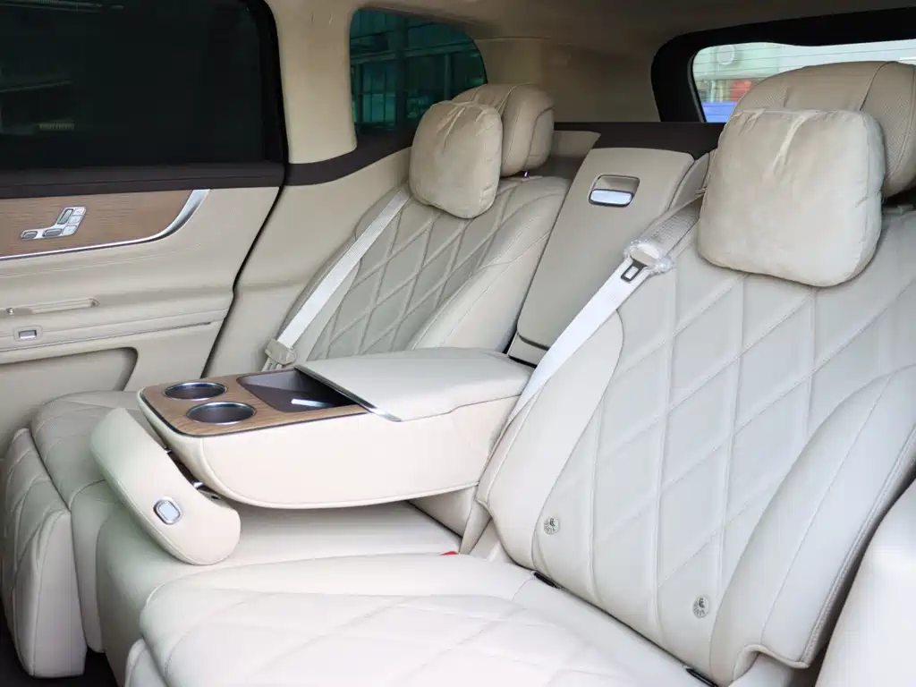 AITO M9 Aito M9 2025 Extended Range Ultra 52kWh 4-seater 2025 - thumbnail 19