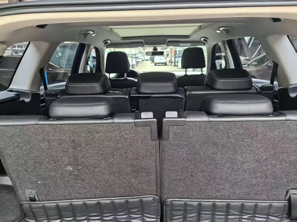 Skoda Kodiaq 2018 Facelift TSI330 7-seat 2WD Luxury Technology Edition 2018 - thumbnail 6