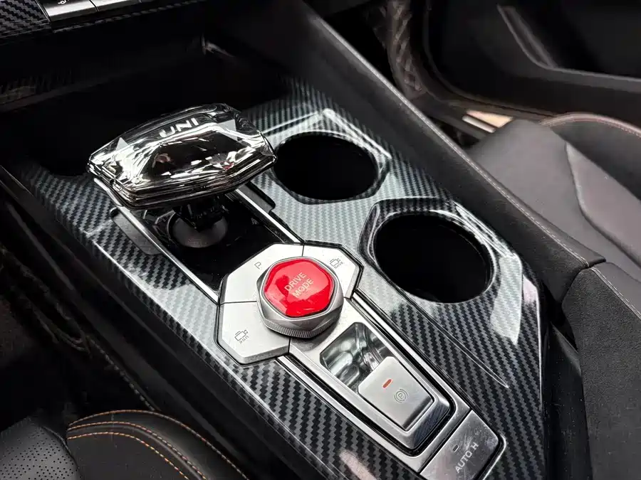 Changan Changan UNI-V 2023 2.0T Sharp Edition 2023 - thumbnail 6