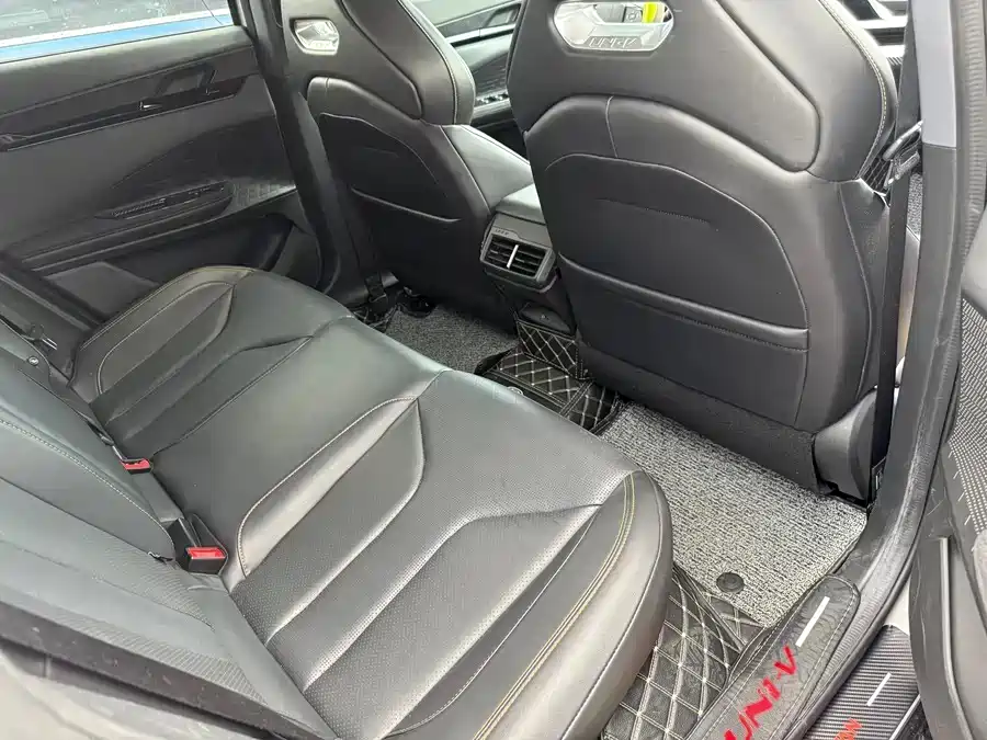 Changan Changan UNI-V 2023 2.0T Sharp Edition 2023 - thumbnail 10