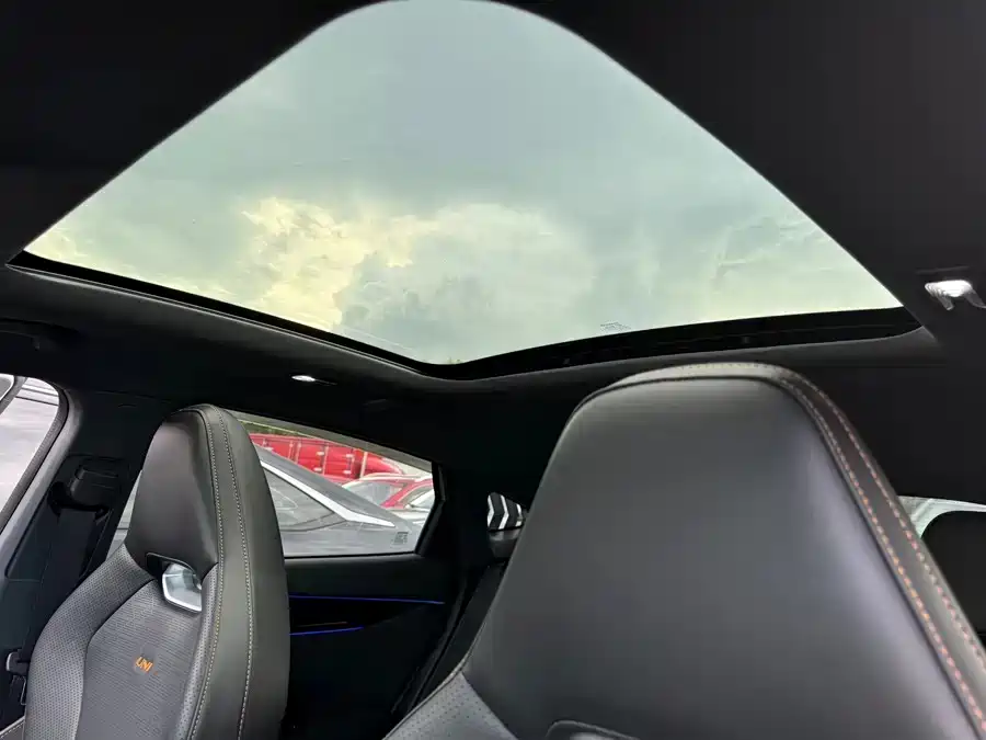 Changan Changan UNI-V 2023 2.0T Sharp Edition 2023 - thumbnail 12
