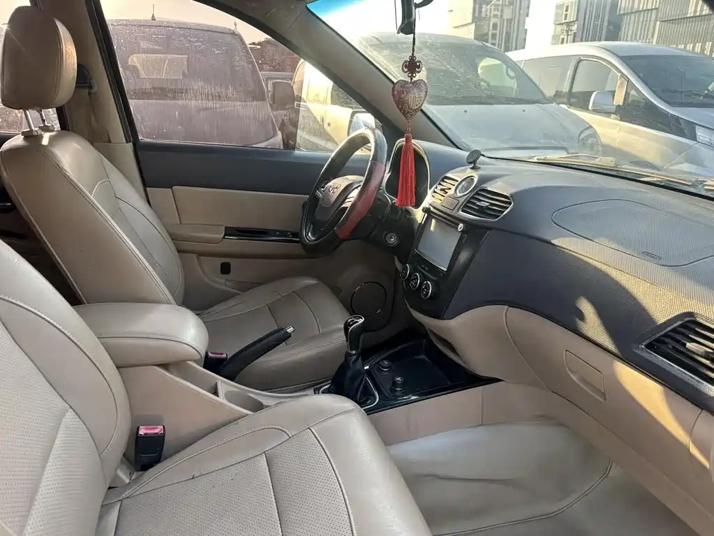 Wuling Motors Wuling Hongguang 2016 1.5L S Comfort Edition 2015 - thumbnail 10