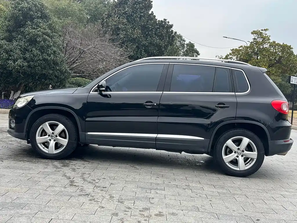 Volkswagen Tiguan 2013 1.8TSI Automatic 2WD Luxury Edition 2013 - thumbnail 4