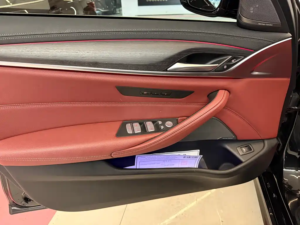 BMW BMW 5 Series 2022 530Li Leading Model M Sport Package 2022 - thumbnail 6