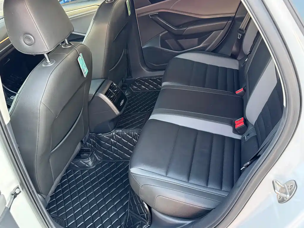 Volkswagen Volkswagen Sagitar 2019 280TSI DSG Comfort Model VI 2019 - thumbnail 9