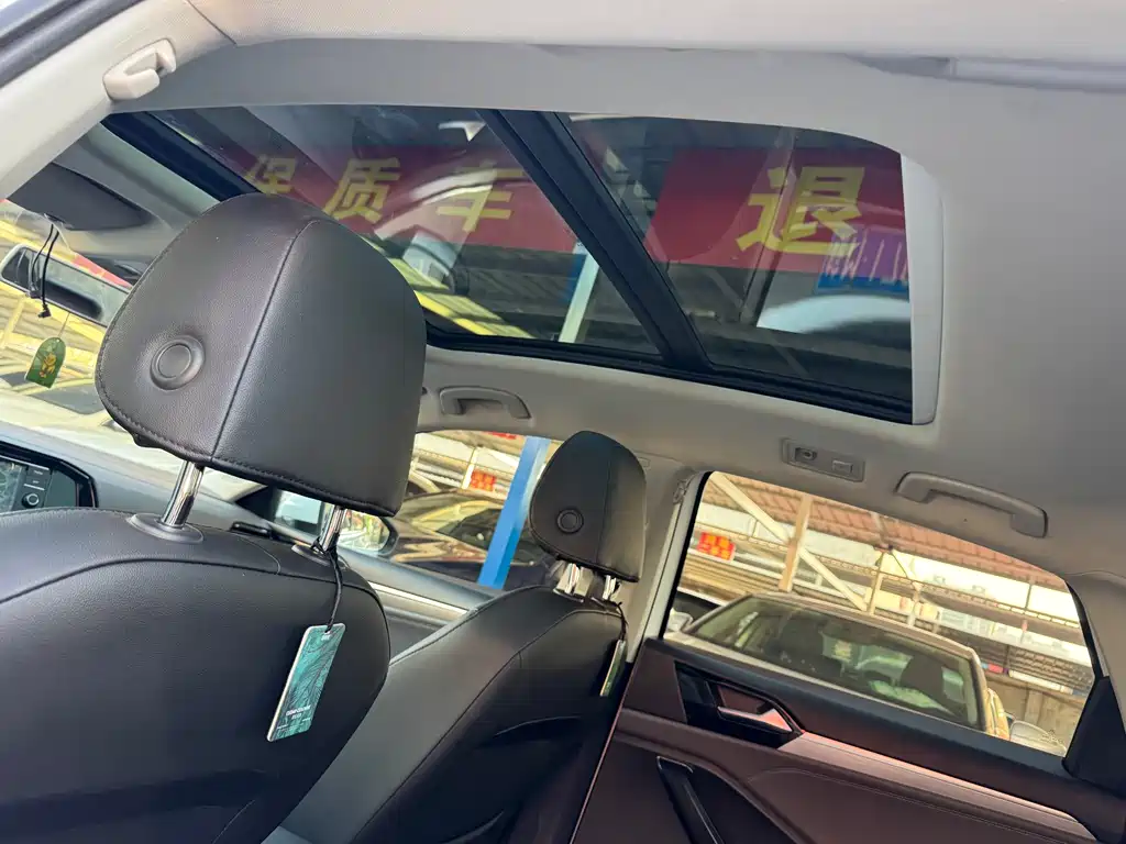 Volkswagen Volkswagen Sagitar 2019 280TSI DSG Comfort Model VI 2019 - thumbnail 12