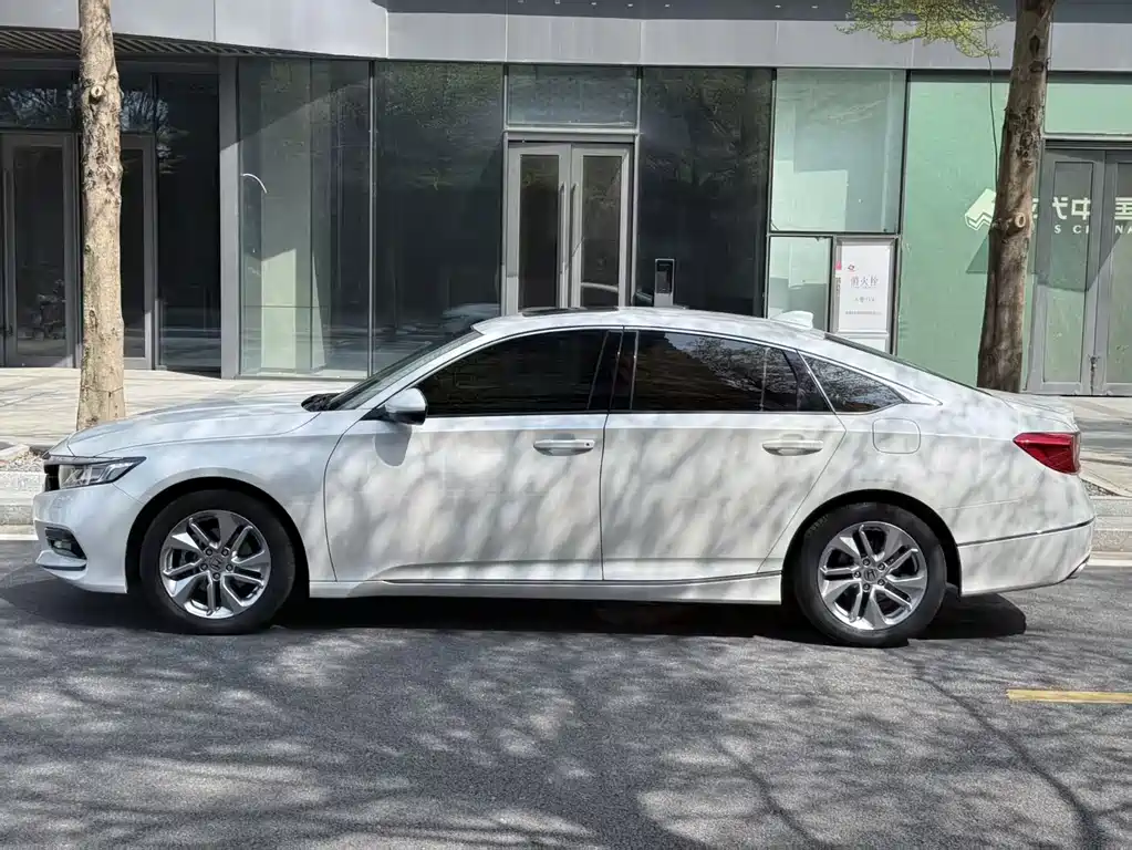 Honda Honda Accord 2018 260TURBO Luxury Edition China V 2021 - thumbnail 13