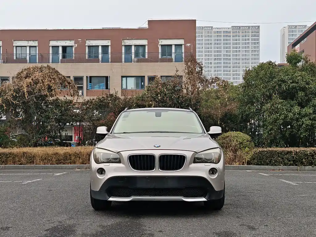 BMW BMW X1 Import 2012 sDrive18i Luxury Edition 2012 - thumbnail 3