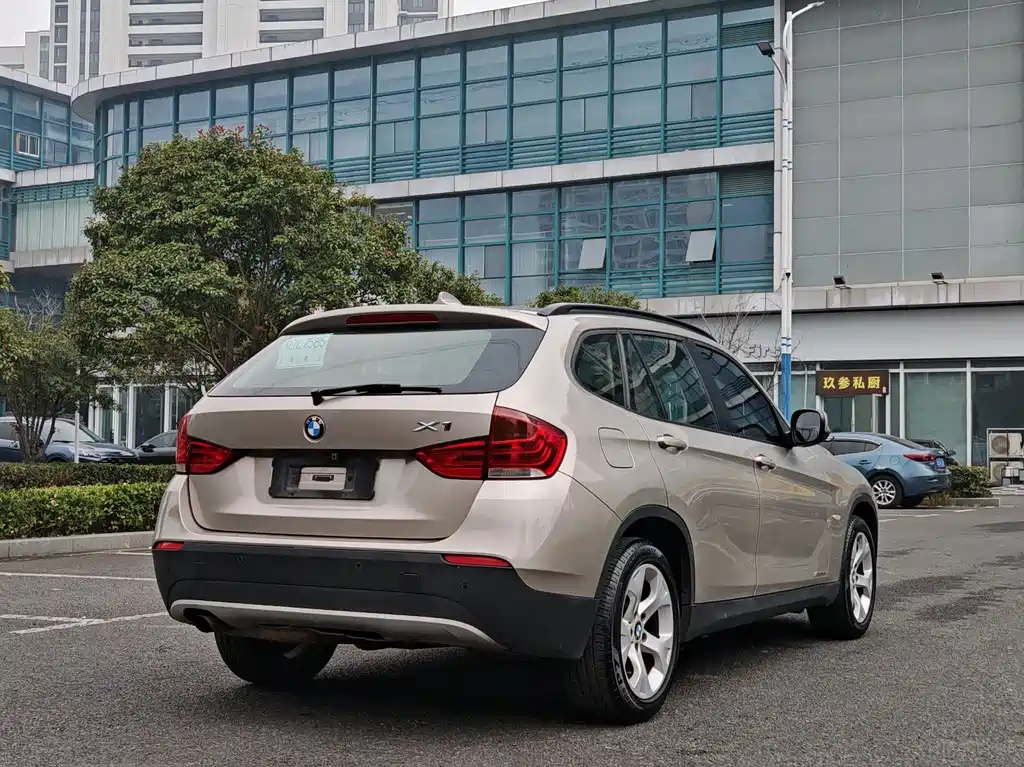 BMW BMW X1 Import 2012 sDrive18i Luxury Edition 2012 - thumbnail 8