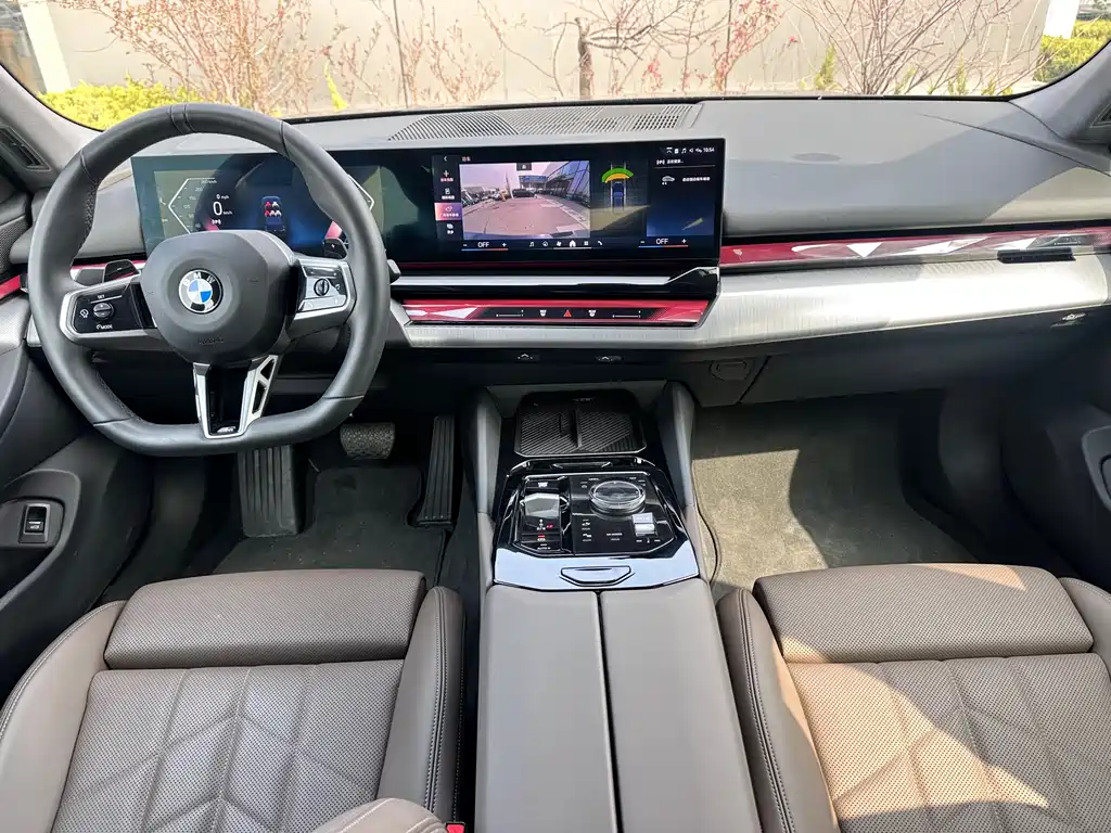 BMW BMW 5 Series Import 2024 Model 525i M Sport Package 2025 - thumbnail 7