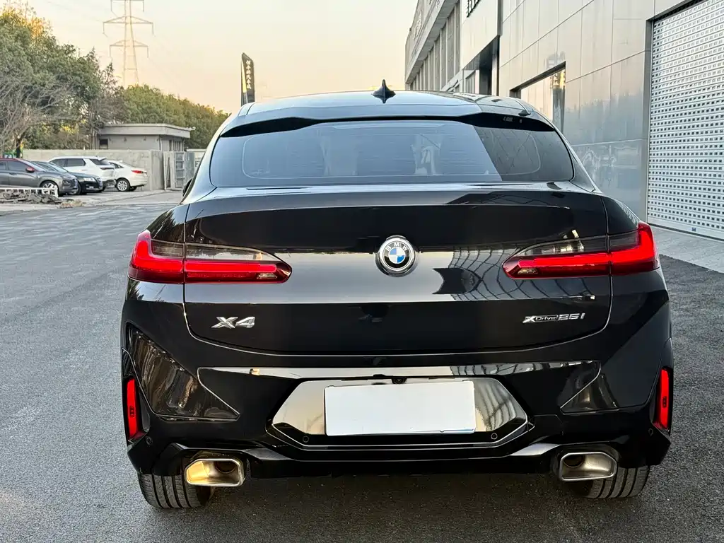 BMW BMW X4 2022 xDrive 25i M Sport Package 2022 - thumbnail 16