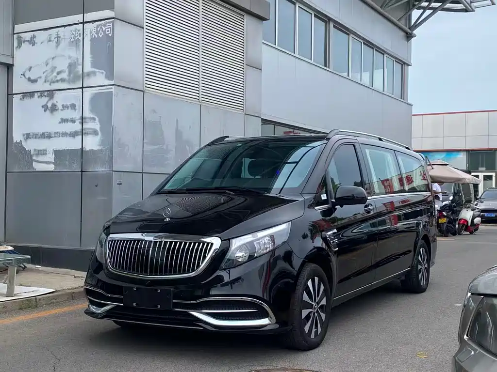 Mercedes-Benz Vito 2024 2.0T Elite 7-seater 2024