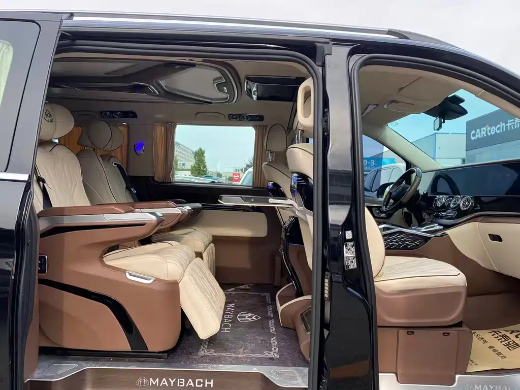 Mercedes-Benz Vito 2024 2.0T Elite 7-seater 2024 - thumbnail 10