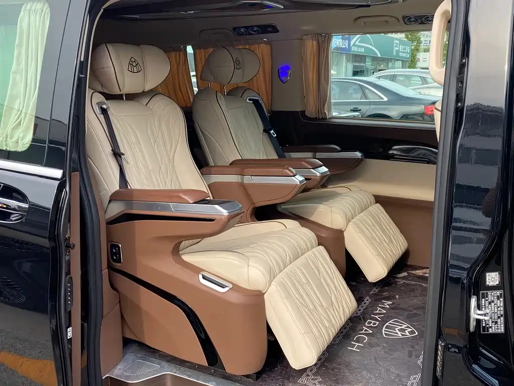 Mercedes-Benz Vito 2024 2.0T Elite 7-seater 2024 - thumbnail 11
