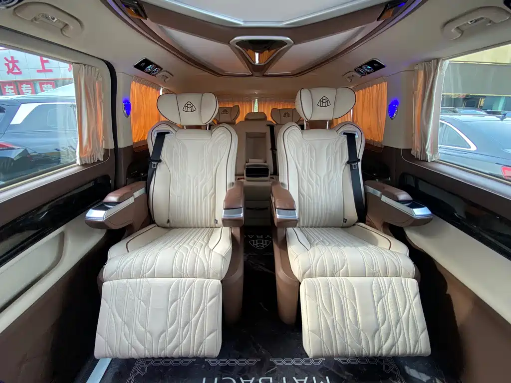 Mercedes-Benz Vito 2024 2.0T Elite 7-seater 2024 - thumbnail 12