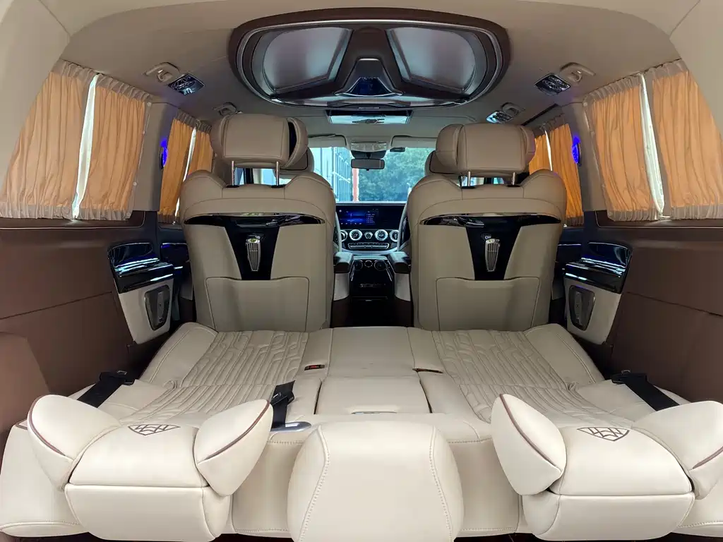 Mercedes-Benz Vito 2024 2.0T Elite 7-seater 2024 - thumbnail 13