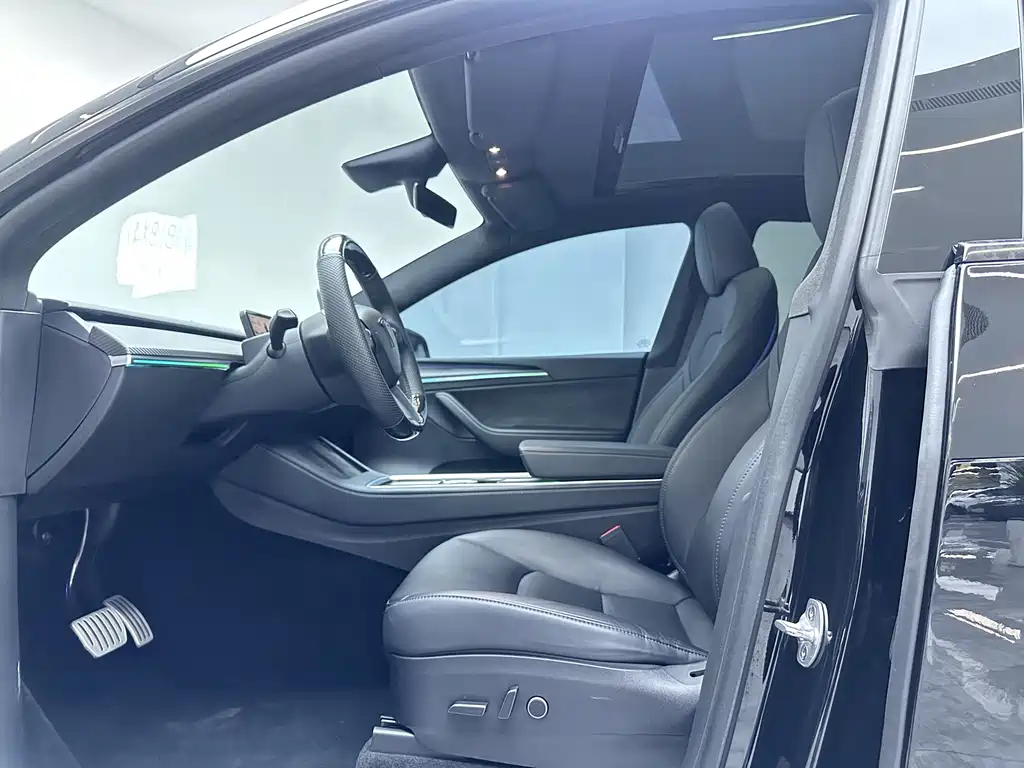 Tesla Model Y 2022 Performance AWD 2023 - thumbnail 14