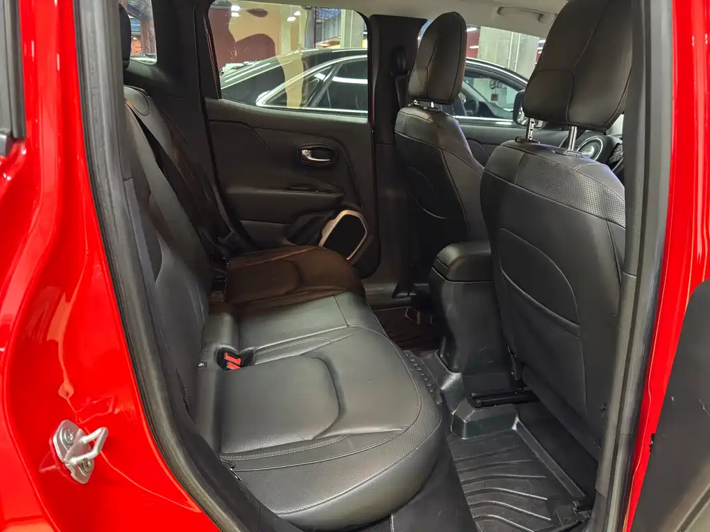 Jeep Jeep Renegade 2016 1.4T Automatic Intelligent Edition 2017 - thumbnail 14