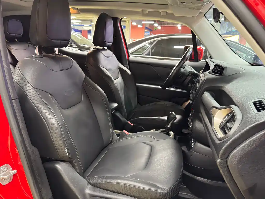 Jeep Jeep Renegade 2016 1.4T Automatic Intelligent Edition 2017 - thumbnail 26