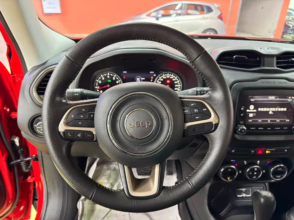 Jeep Jeep Renegade 2016 1.4T Automatic Intelligent Edition 2017 - thumbnail 29