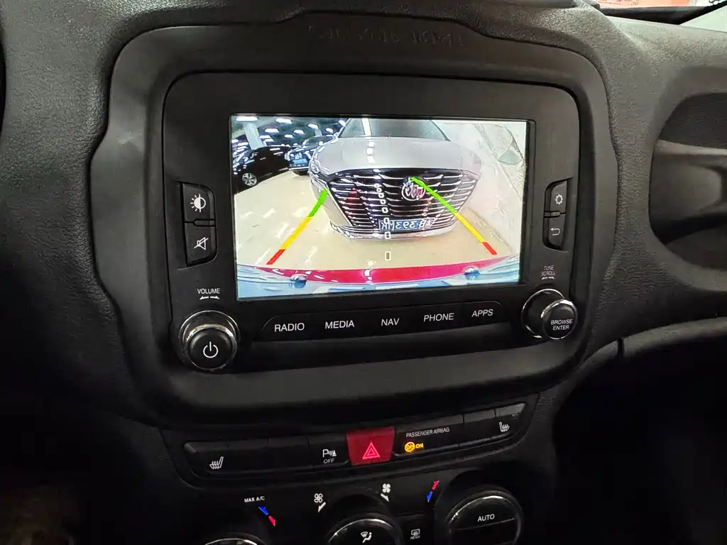 Jeep Jeep Renegade 2016 1.4T Automatic Intelligent Edition 2017 - thumbnail 30