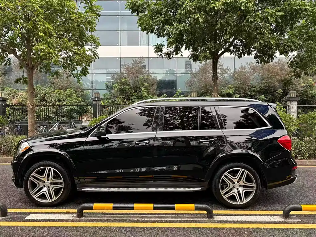 Mercedes-Benz Mercedes-Benz GL-Class 2015 GL 400 4MATIC Luxury Edition 2016 - thumbnail 4