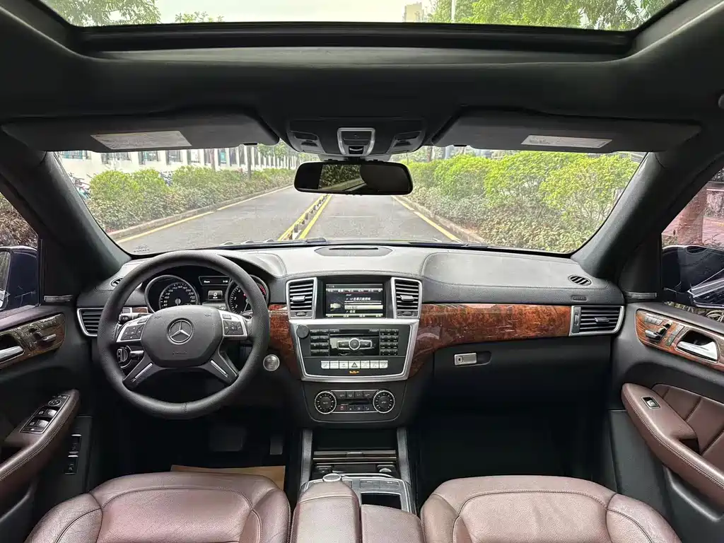 Mercedes-Benz Mercedes-Benz GL-Class 2015 GL 400 4MATIC Luxury Edition 2016 - thumbnail 9