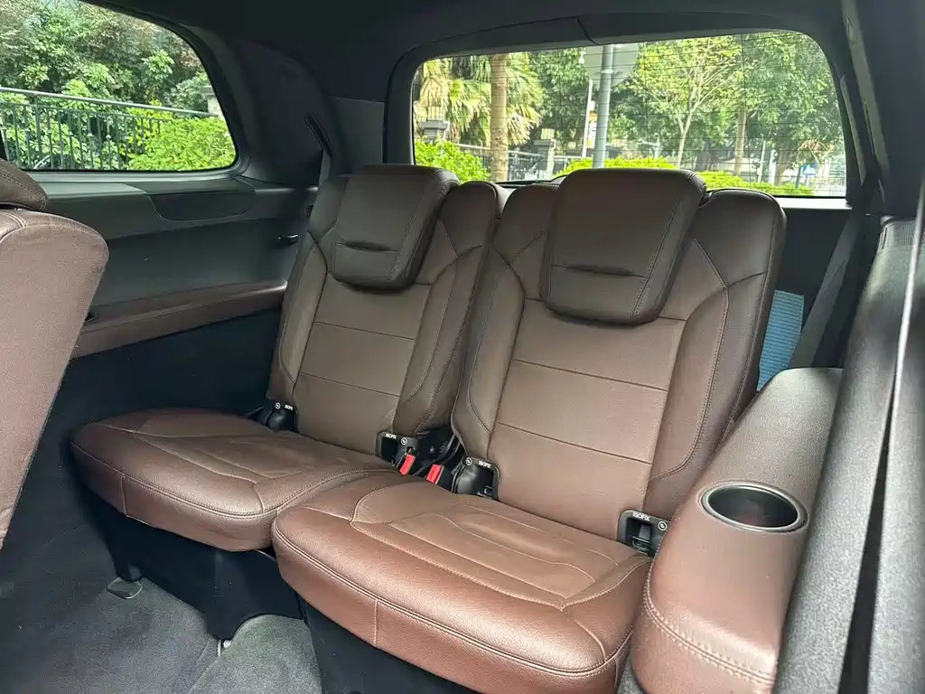 Mercedes-Benz Mercedes-Benz GL-Class 2015 GL 400 4MATIC Luxury Edition 2016 - thumbnail 10