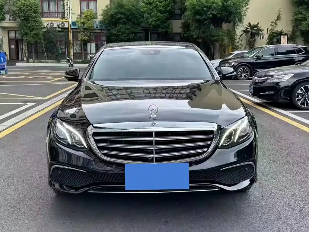 Mercedes-Benz Mercedes-Benz E-Class 2016 E 300 L Fashion Edition 2017 - thumbnail 2