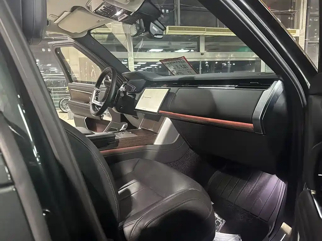 Land Rover Range Rover 2025 3.0 L6 400PS Autobiography Long Wheelbase 2024 - thumbnail 8