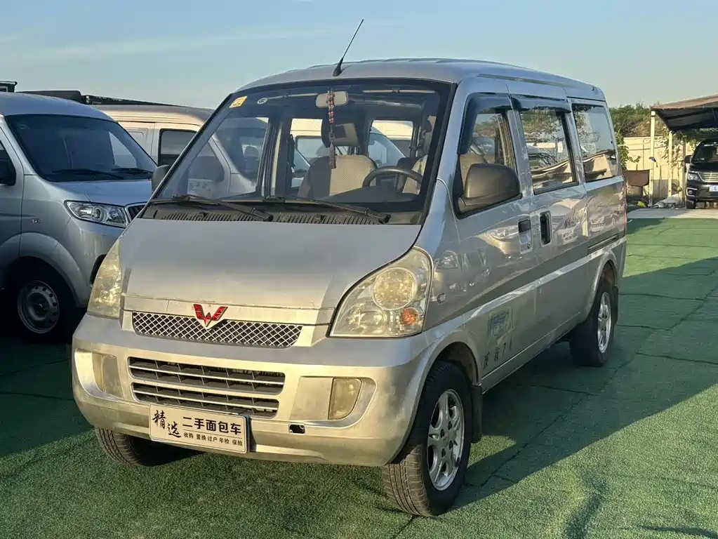 Wuling Motors Wuling Rongguang 2011 1.2L Basic Model 2015