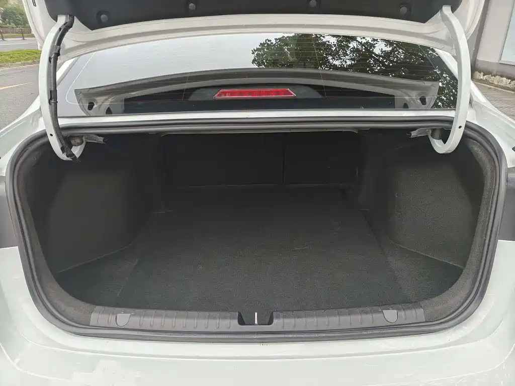 Geely Auto Geely Emgrand 2023 4th Generation Champion Edition 1.5L CVT Premium Model 2023 - thumbnail 10