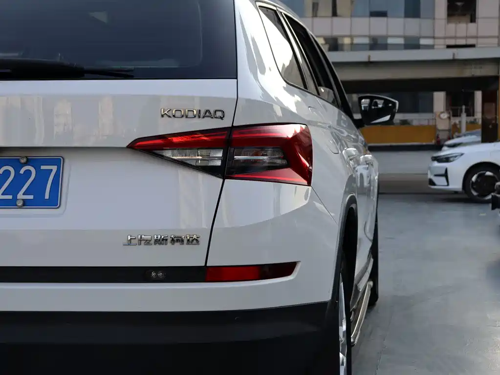 Skoda Kodiaq 2017 TSI330 5-seat 2WD Luxury Edition 2017 - thumbnail 20