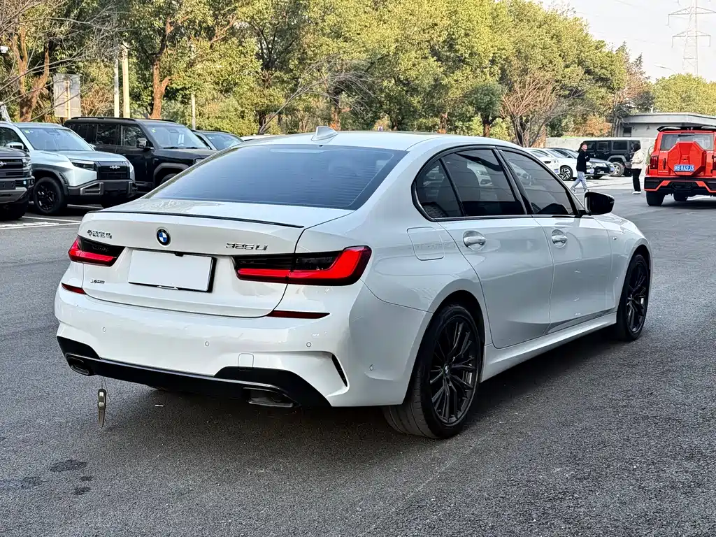 BMW BMW 3 Series 2021 Model 325Li M Sport Night Package 2021 - thumbnail 15