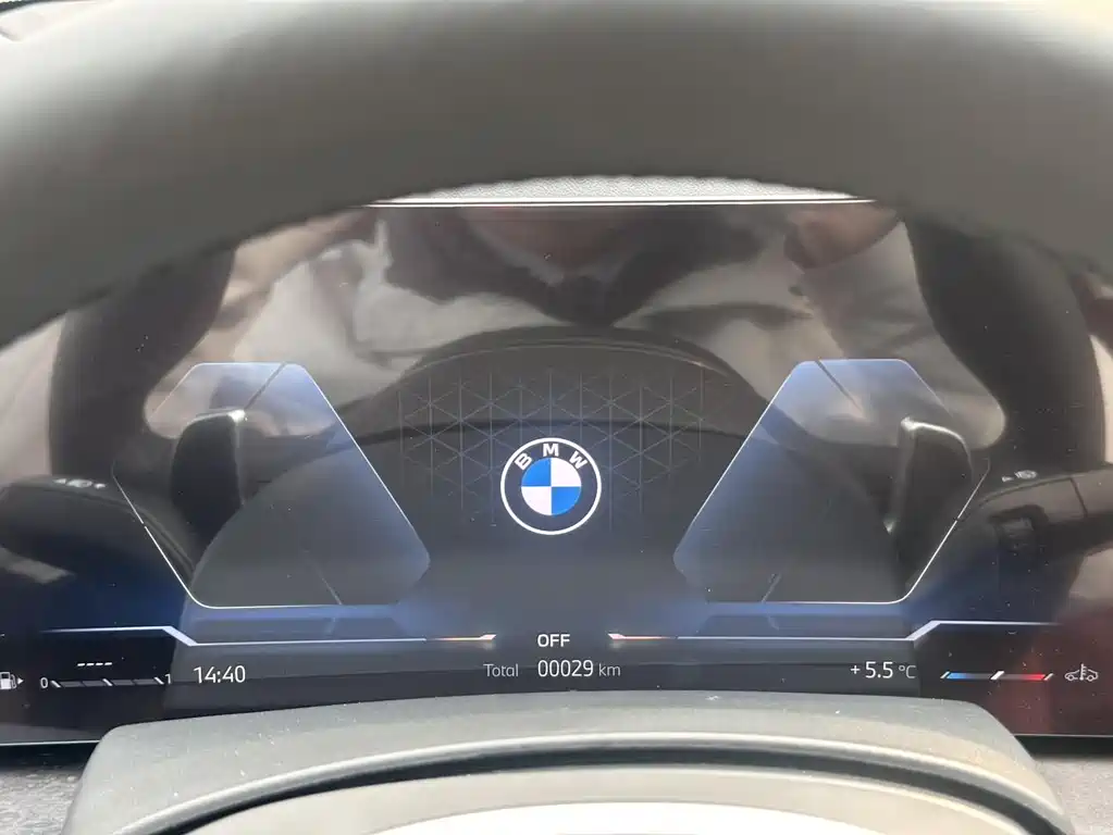 BMW BMW X5 2025 xDrive 30Li M Sport Shadow Night Package 2026 - thumbnail 8