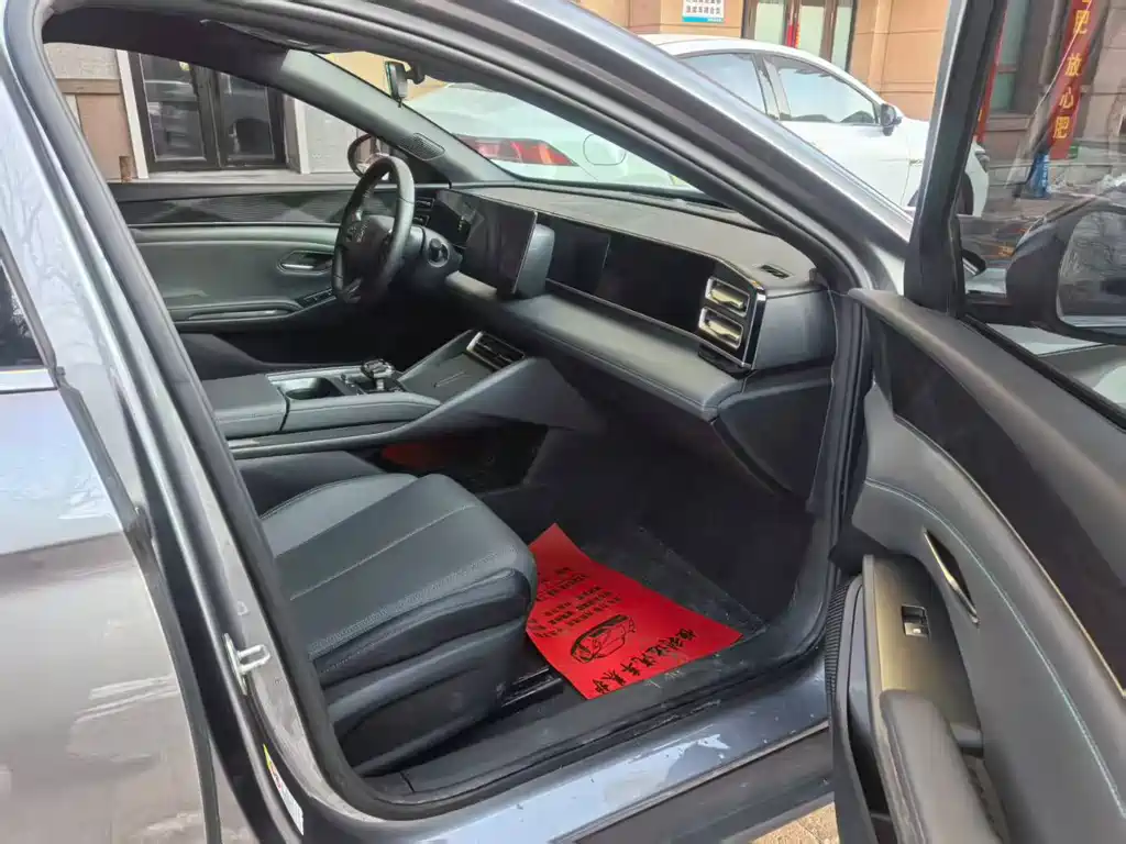 BYD BYD Qin L 2024 DM-i 80KM Leading Edition 2024 - thumbnail 4