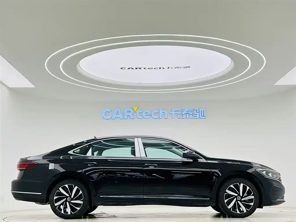 Volkswagen Passat 2026 Model Distinguished 330TSI Elite Edition 2026 - thumbnail 4