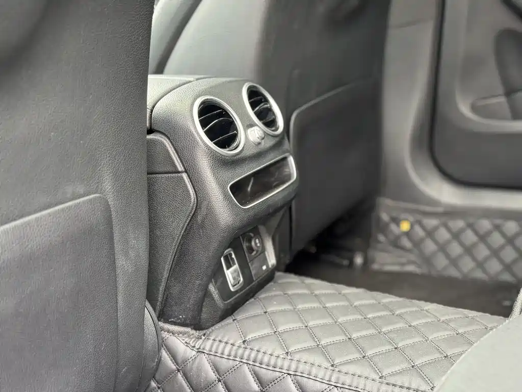 Mercedes-Benz Mercedes-Benz C-Class 2020 C 260 L Sport Edition 2020 - thumbnail 11