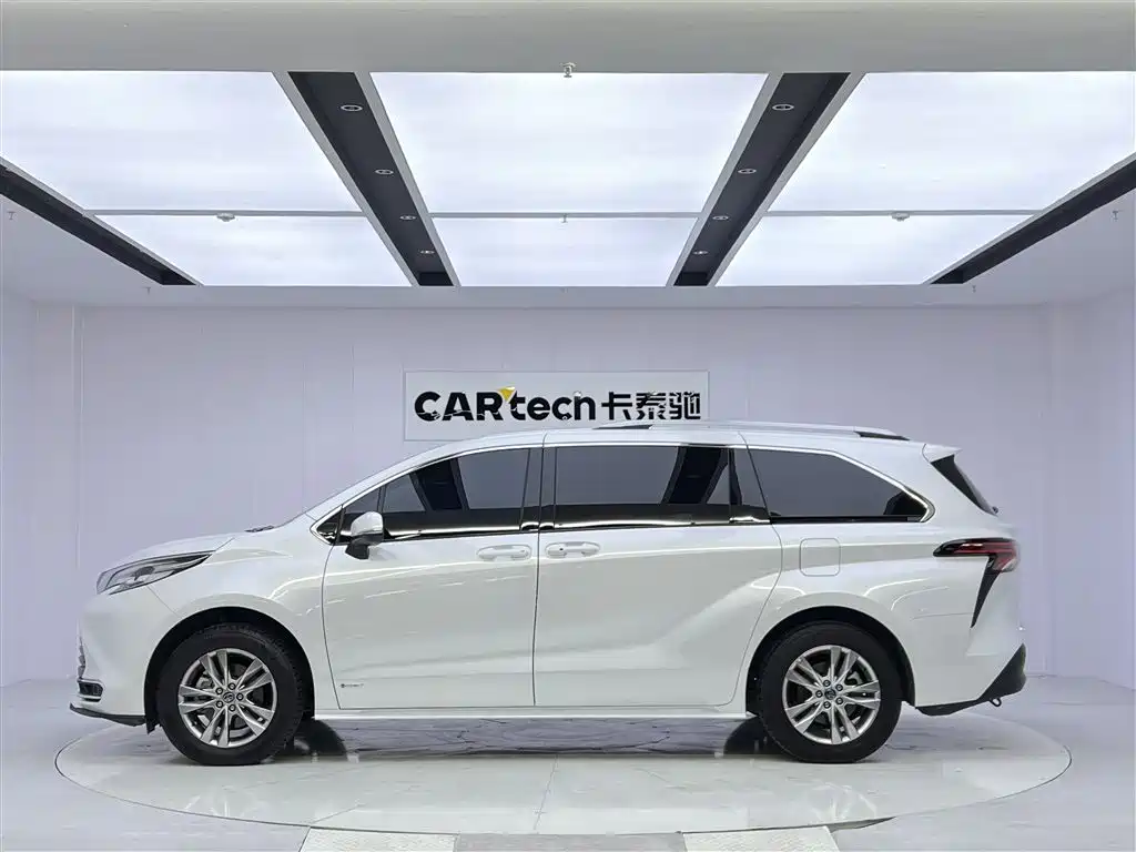 Toyota Toyota Sienna 2024 2.5L Hybrid LE 2024 - thumbnail 8