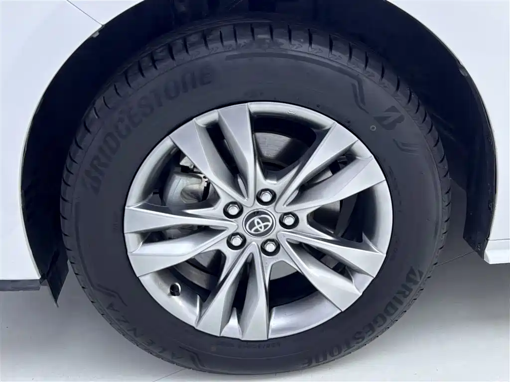 Toyota Toyota Sienna 2024 2.5L Hybrid LE 2024 - thumbnail 11