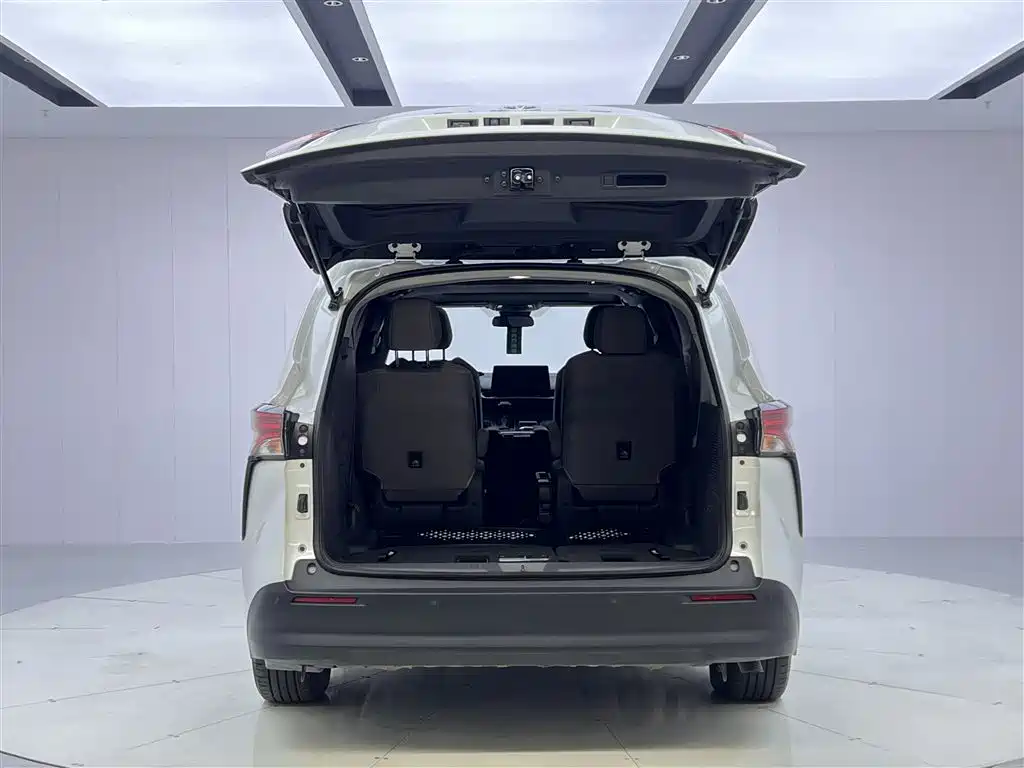 Toyota Toyota Sienna 2024 2.5L Hybrid LE 2024 - thumbnail 13