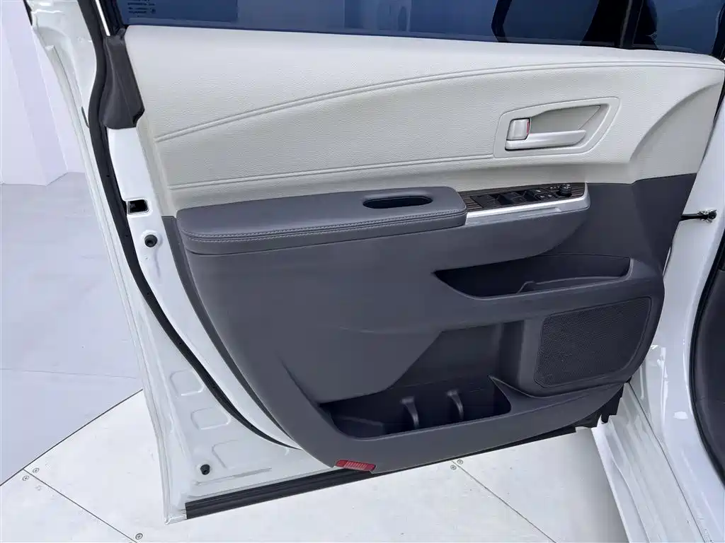 Toyota Toyota Sienna 2024 2.5L Hybrid LE 2024 - thumbnail 17