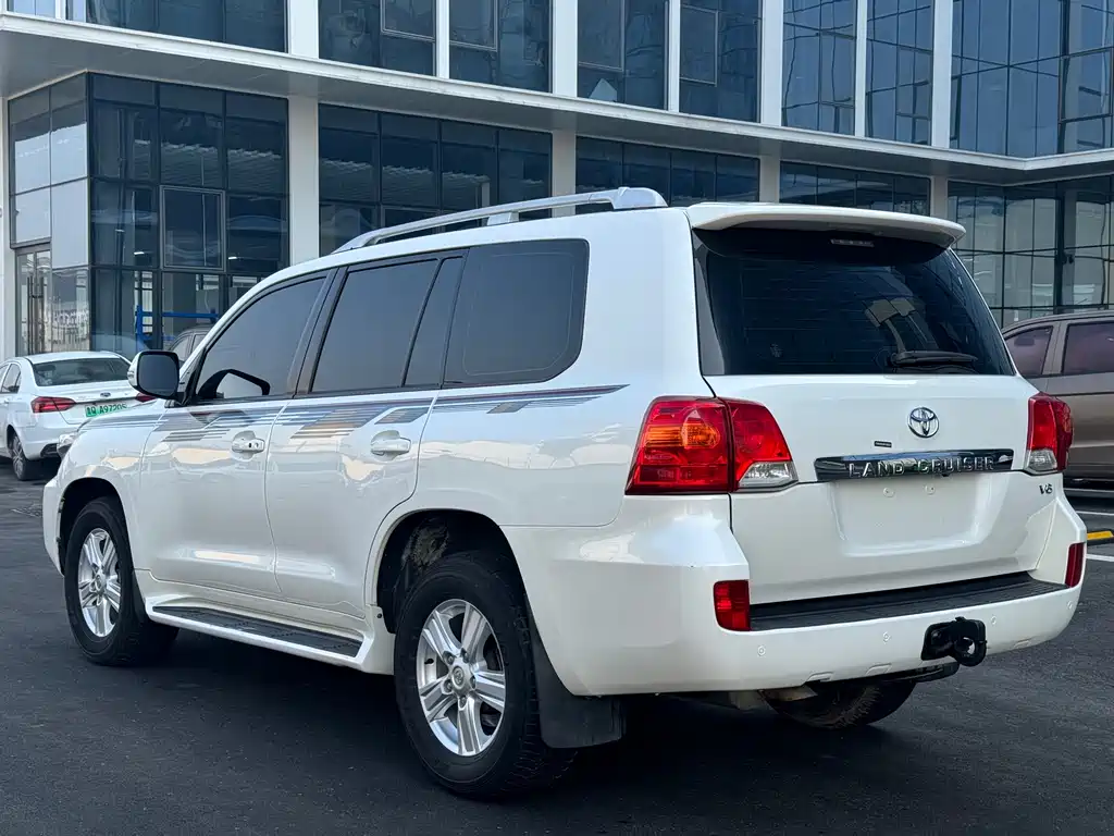 Toyota Land Cruiser (Imported) 2015 Model 4.0L V6 Middle East Limited Edition 2015 - thumbnail 6