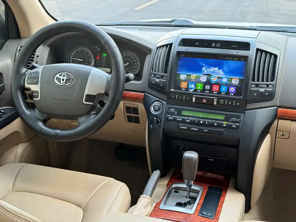 Toyota Land Cruiser (Imported) 2015 Model 4.0L V6 Middle East Limited Edition 2015 - thumbnail 13