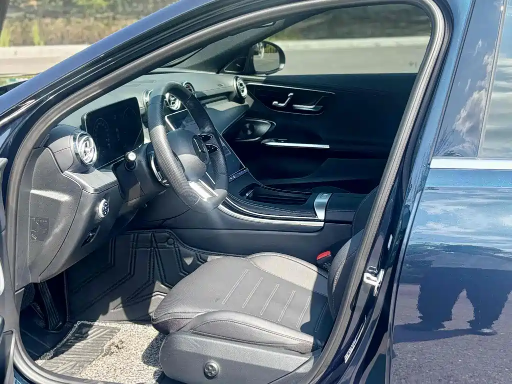 Mercedes-Benz Mercedes-Benz C-Class 2023 C 260 L Sport Edition 2023 - thumbnail 4
